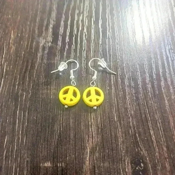 Peace Necklace and Earrings set - Picture 8 of 8